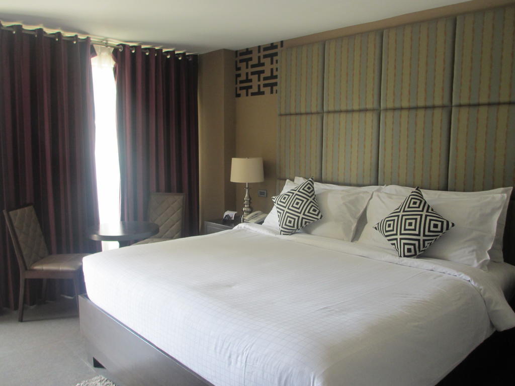 The Theodore Hotel 따가이따이 외부 사진