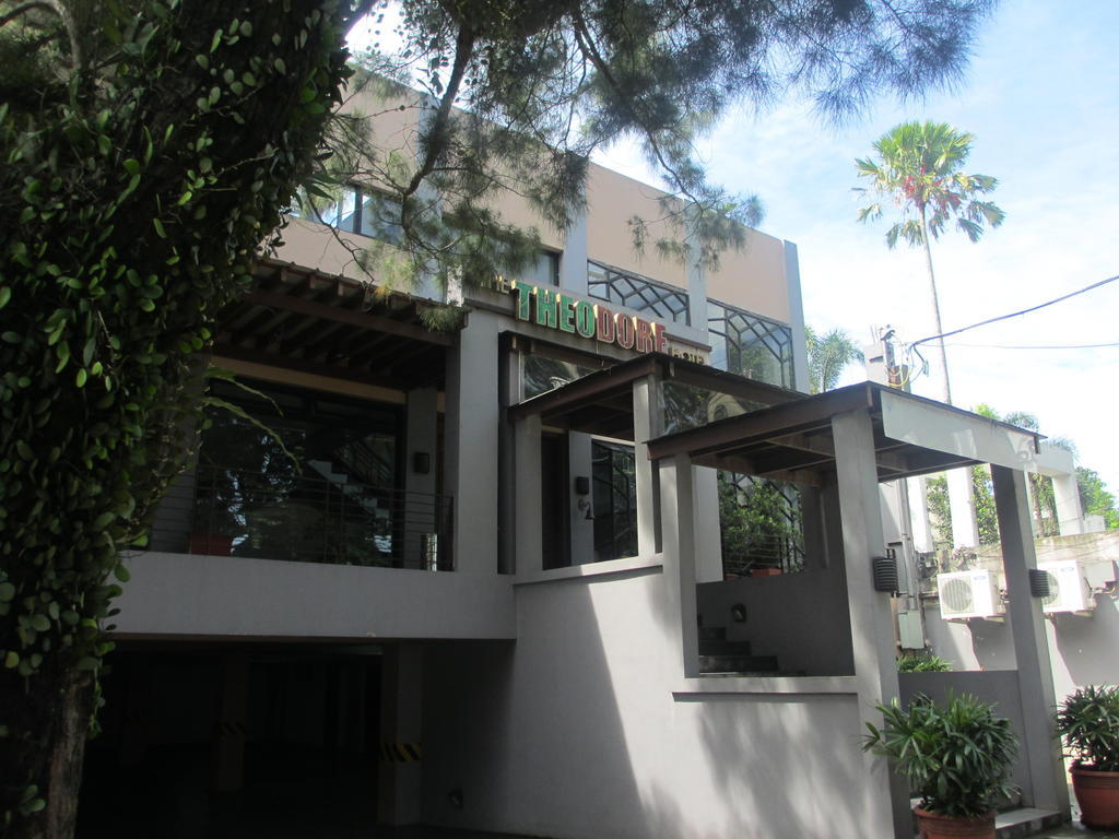 The Theodore Hotel 따가이따이 외부 사진