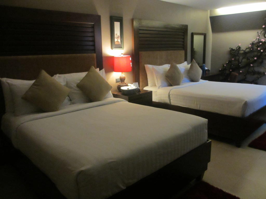 The Theodore Hotel 따가이따이 외부 사진